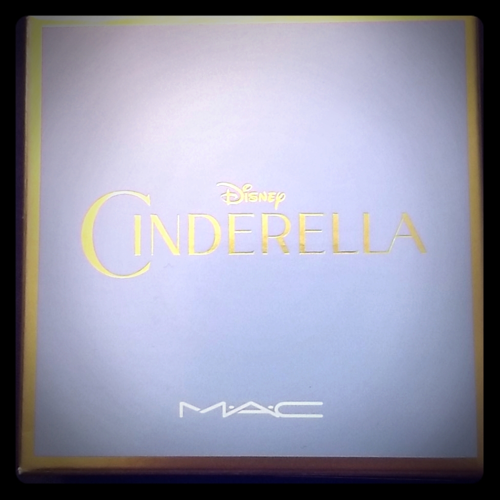 MAC Cinderella Coupe D'Chic Iridescent Powder